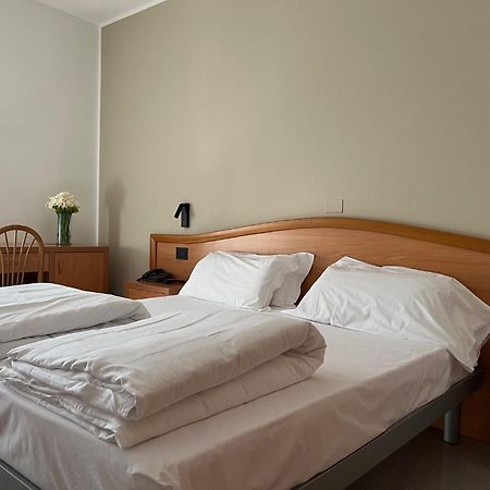 Hotel Coste Лимоне-суль-Гарда Экстерьер фото