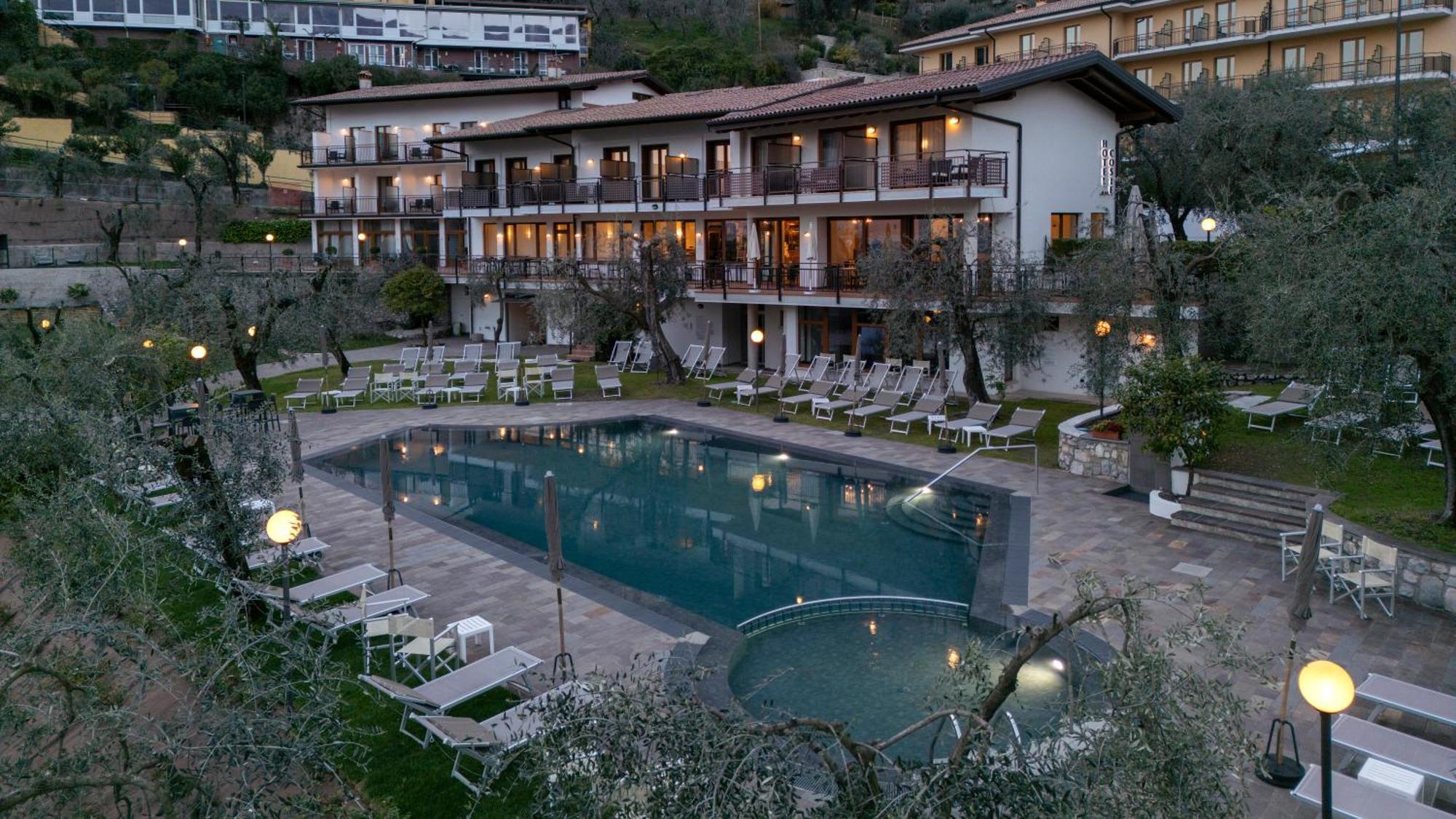 Hotel Coste Лимоне-суль-Гарда Экстерьер фото