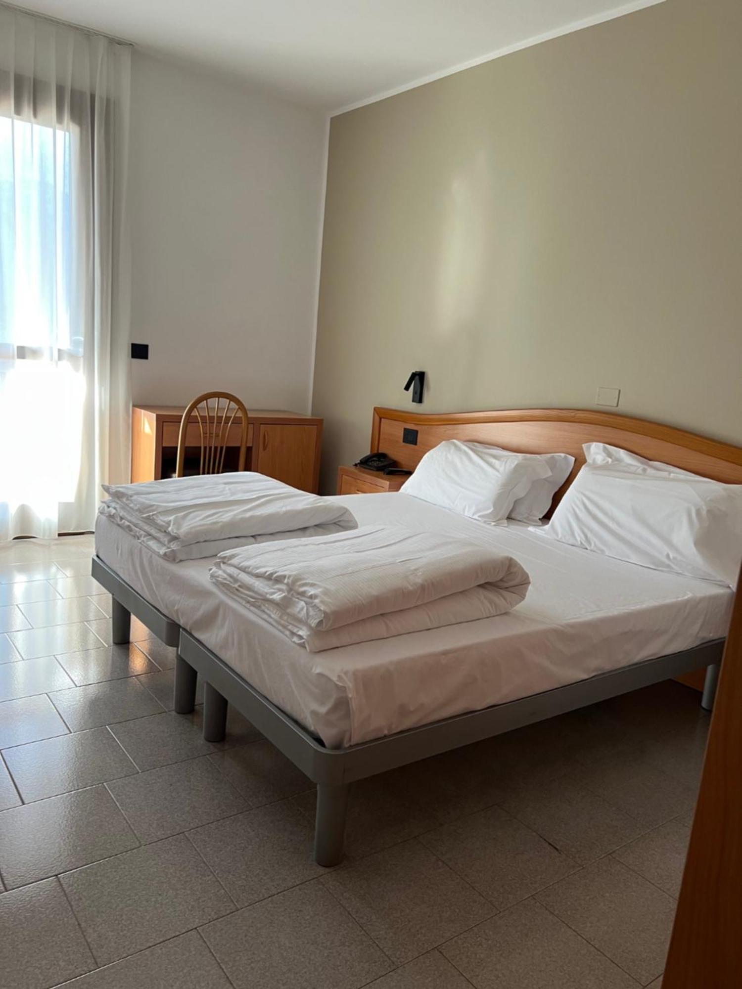 Hotel Coste Лимоне-суль-Гарда Экстерьер фото