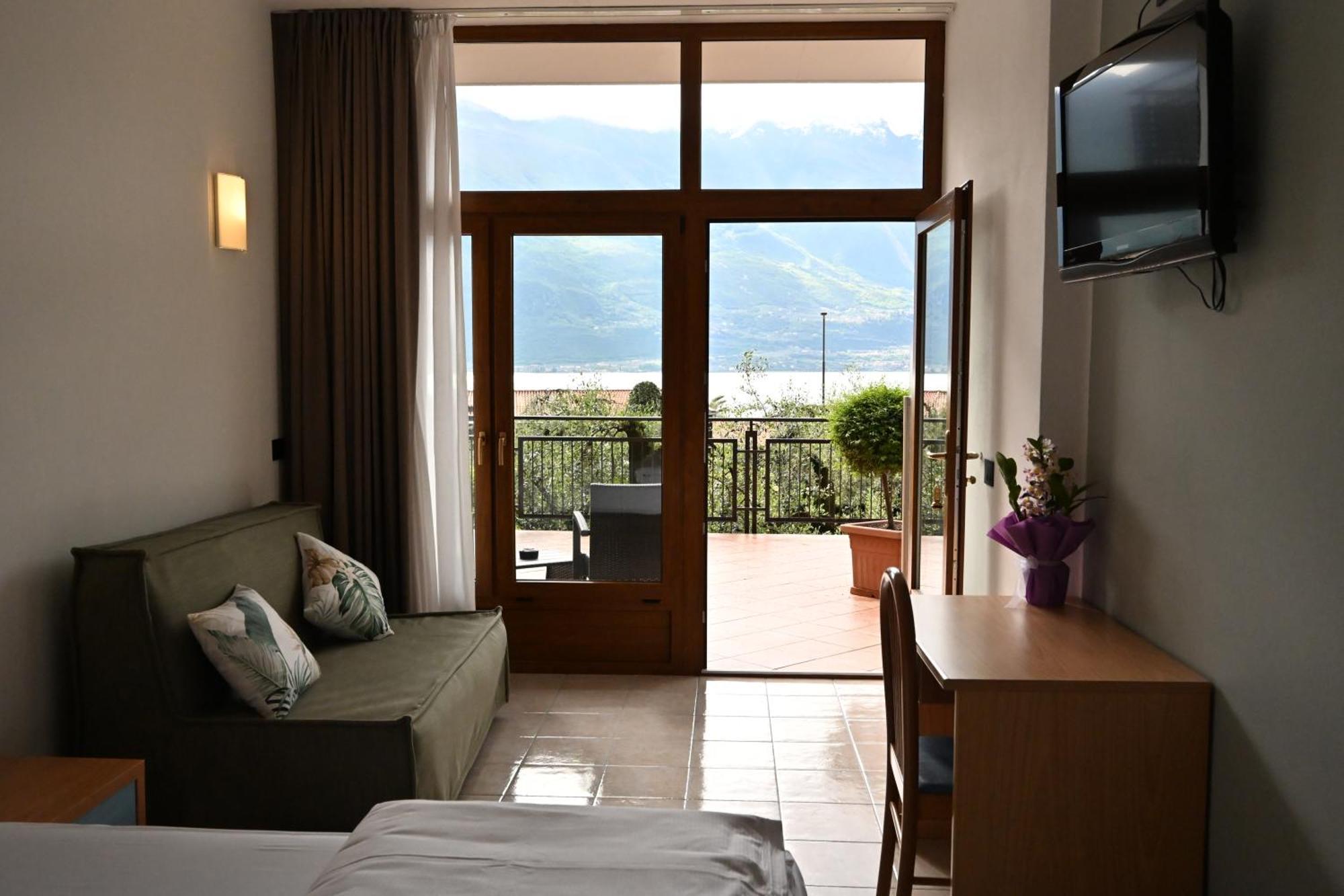 Hotel Coste Лимоне-суль-Гарда Экстерьер фото
